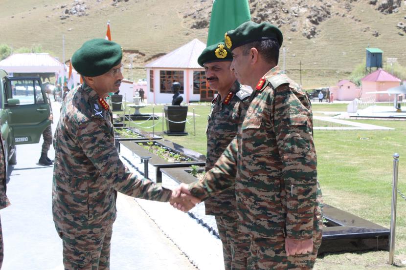 Northern Army Commander Assesses Troops’ Operational Readiness