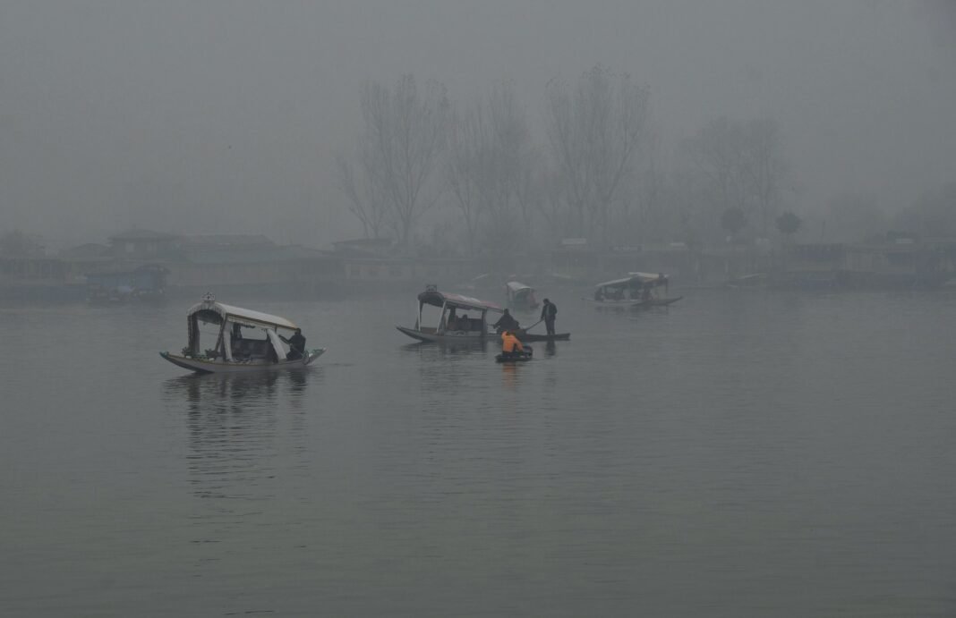 “Srinagar Experiences First Sub-Zero Night of the Season”