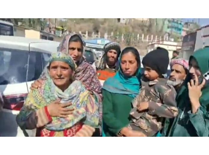 15-year-old girl from Dandkot Malhut, Darhal (Rajouri) tragically died after receiving an injection at a private dental clinic.