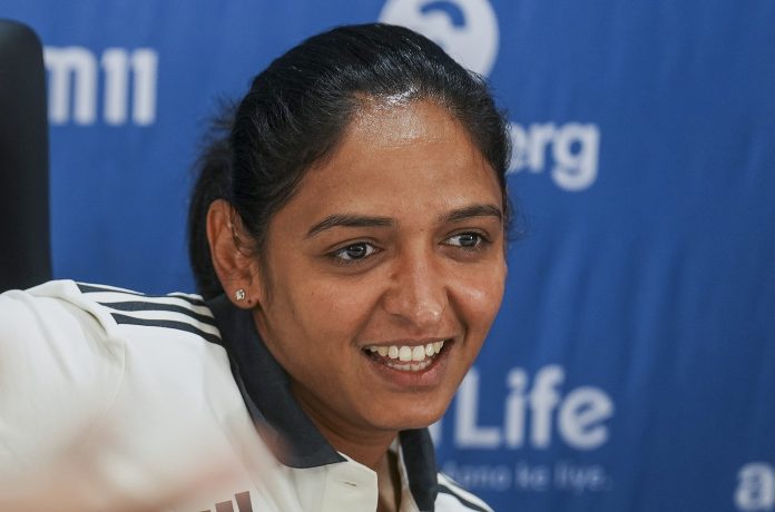 Harmanpreet Kaur Fined for Dissent at Umpire’s Decision in WPL Match