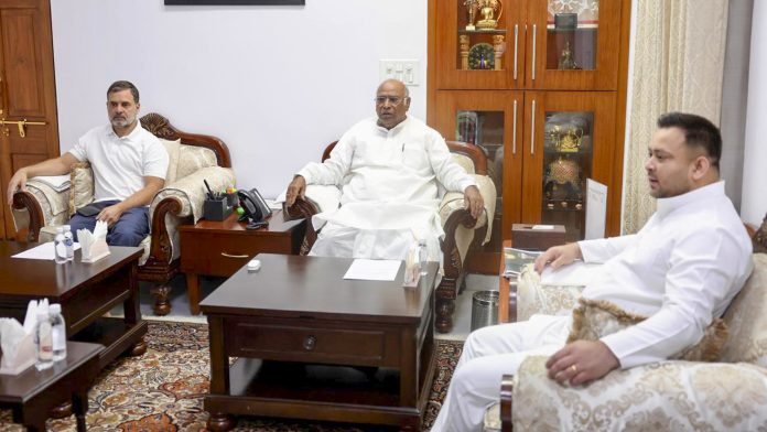 Tejashwi Yadav Meets Rahul Gandhi, Kharge to Discuss Bihar Poll Strategy