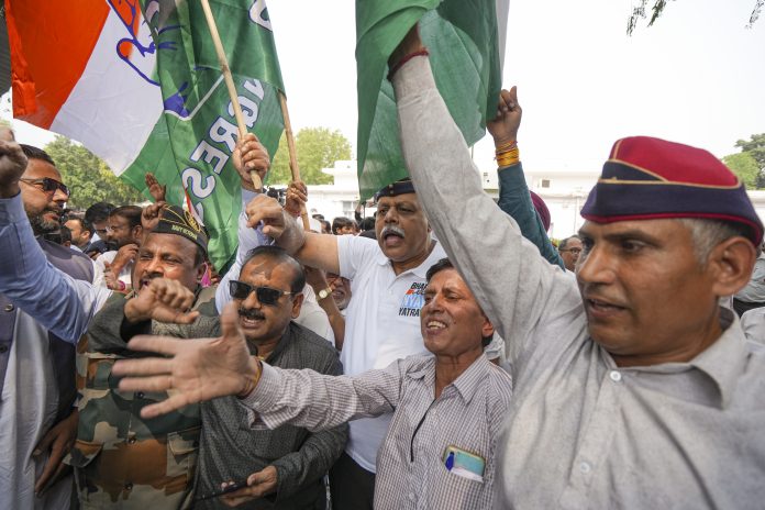 Congress Protests ED Chargesheet Against Gandhis in National Herald Case