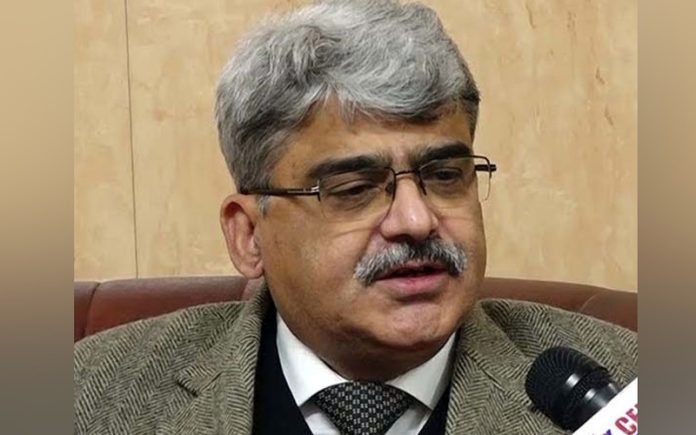 Atal Dulloo reviews fruit transportation measures in Kashmir