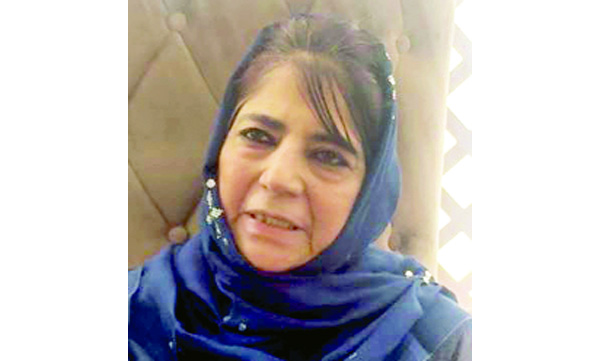 Mehbooba Mufti Criticizes Police for Geelani’s House Attachment