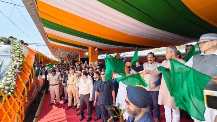 Vaishnaw flags off the Jammu-Srinagar Vande Bharat Express