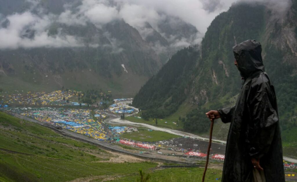 Amarnath Yatra Suspended from Baltal Route Due to Weather