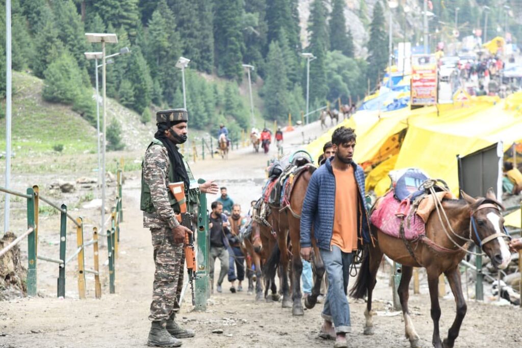 Amarnath pilgrims leaving Jammu for Baltal base camp